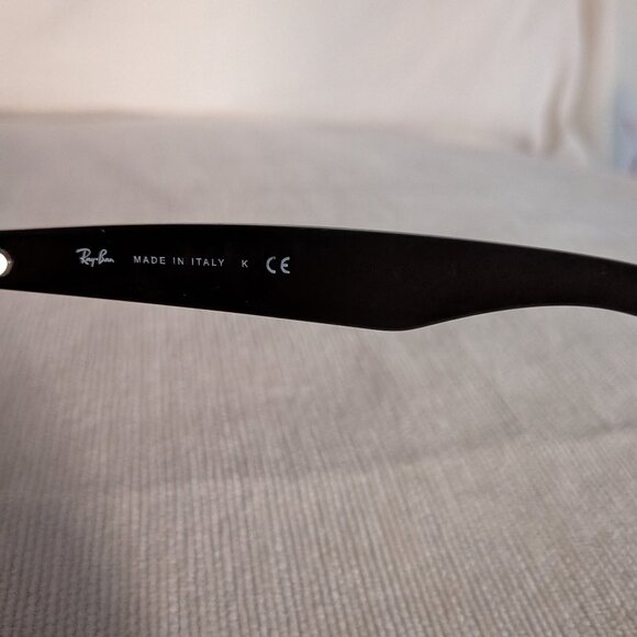 Ray-Ban Wayfarer Sunglasses in Hunter Green with Case - Picture 8 of 10